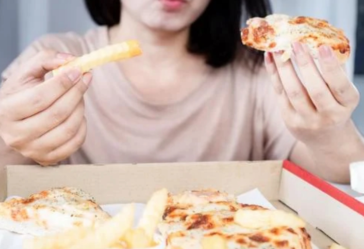 ストレスで食欲が増す理由⁉️ 和歌山市で「お腹痩せ専門」パーソナルジム